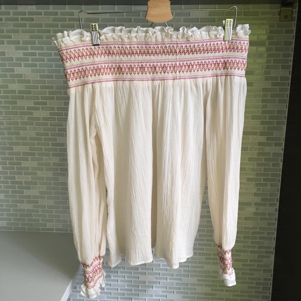 NWOT Love Sam Off the Shoulder Boho Top - Picture 4 of 7